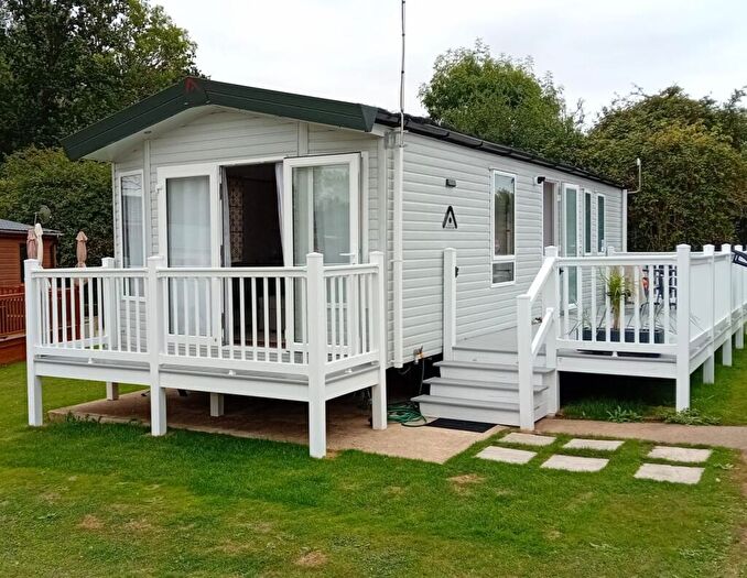 2 Bedroom Park Home For Sale In Carlton Meres Holiday Park, Carlton, Saxmundham, IP17