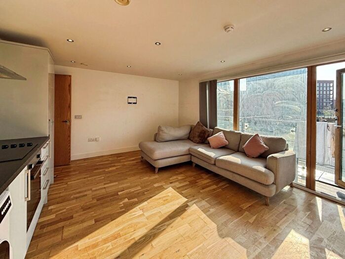 1 Bedroom Flat To Rent In Chadwick Street, Hunslet, Leeds, West Yorkshire, Uk, LS10