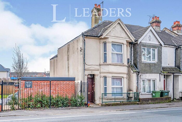 3 Bedroom Terraced House To Rent In St. Denys Road, SO17