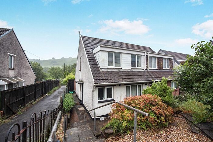 3 Bedroom Semi Detached House For Sale In Graig Y Fedw, Abertridwr, Caerphilly, CF83