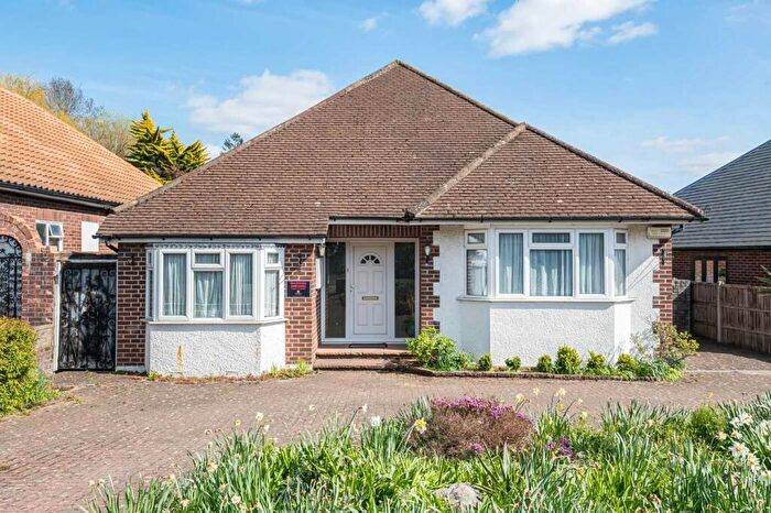 3 Bedroom Detached Bungalow For Sale In Newmans Way, Hadley Wood, EN4