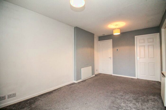 1 Bedroom Flat To Rent In Exeter Drive, Middleton, Leeds, LS10
