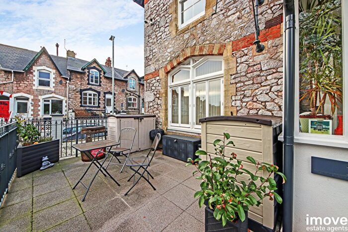 2 Bedroom Flat For Sale In Ellacombe Road, Torquay, TQ1