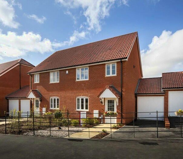 3 Bedroom Semi-Detached House For Sale In Hagger Drive, Hawkinge, Folkestone, Kent, CT18