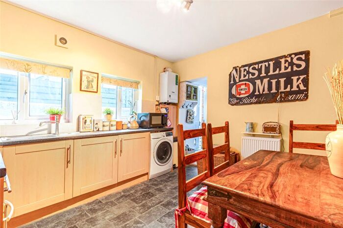 1 Bedroom Flat For Sale In Blegborough Road, Furzedown, SW16