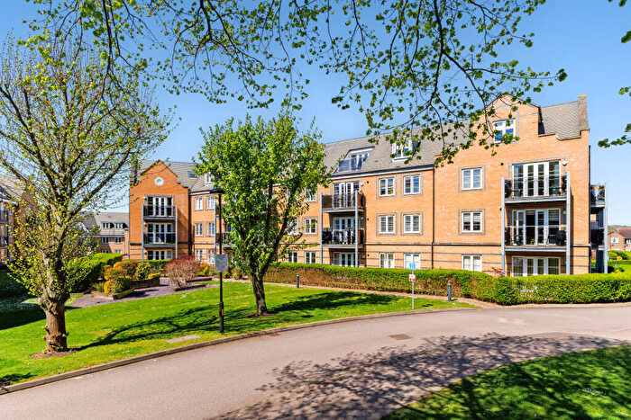 2 Bedroom Flat For Sale In Constables Way, Hertford, SG13