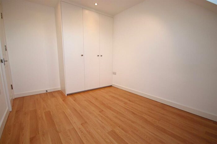 2 Bedroom Apartment To Rent In Roseford Road, Cambridge, CB4