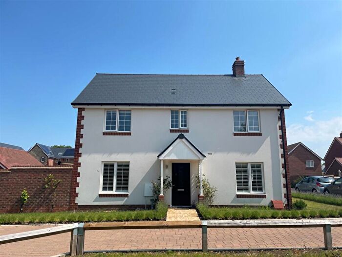 4 Bedroom Detached House To Rent In Hedgehog Way, Berkhamsted, HP4
