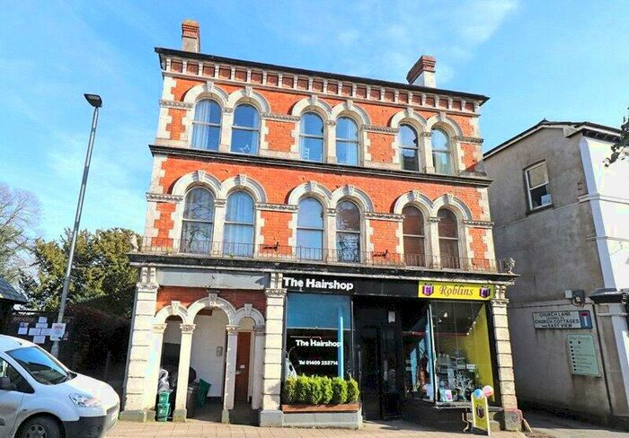 1 Bedroom Flat To Rent In Holsworthy, Devon, EX22