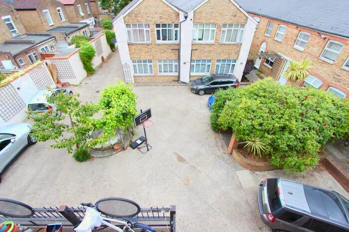 1 Bedroom Flat To Rent In Olive Grove, London, N15