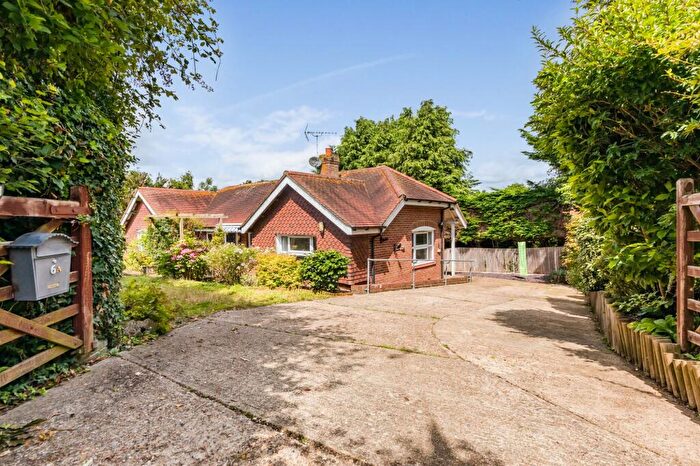 2 Bedroom Detached Bungalow For Sale In Grantham Bank, Barcombe, BN8