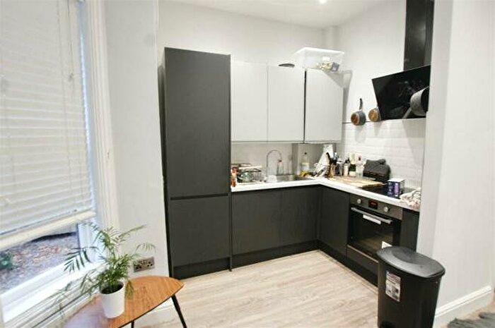 1 Bedroom Flat To Rent In Southey Street, Nottingham, Nottinghamshire, NG7