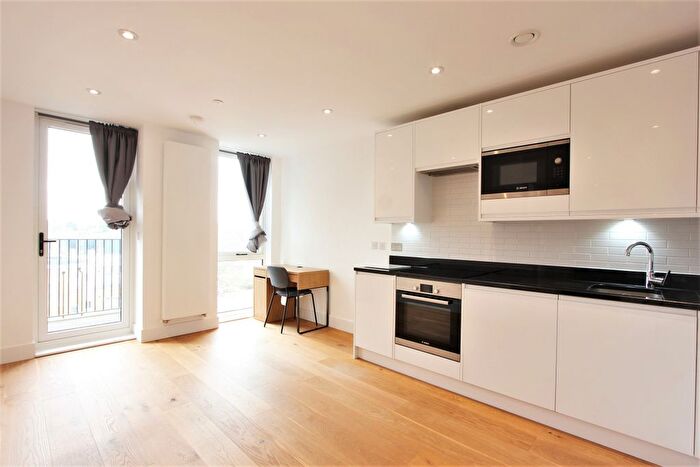 1 Bedroom Flat To Rent In Central Cross Apartments, South End, Croydon, CR0