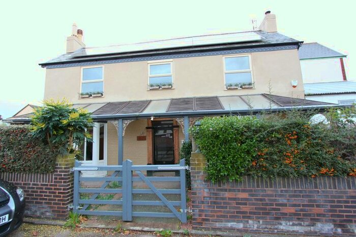 6 Bedroom Detached House To Rent In St. James Close, Exeter, EX4