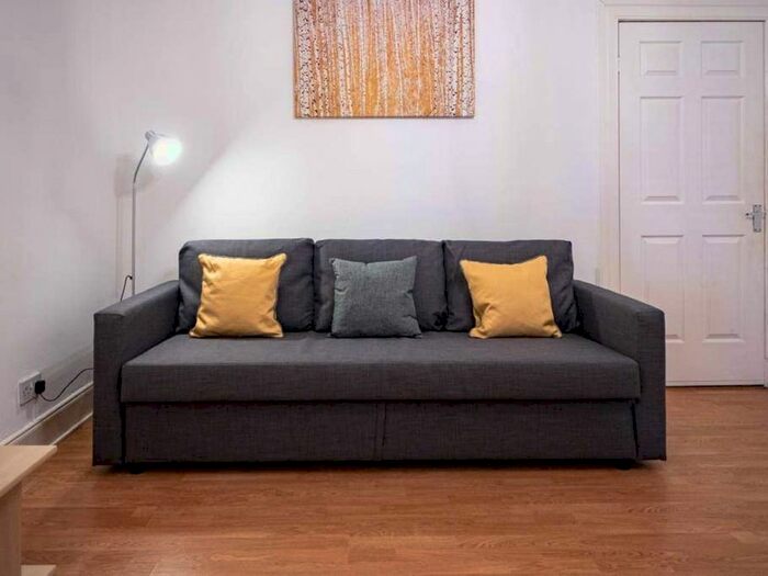 2 Bedroom Flat To Rent In Lochee Road, Dundee, DD2