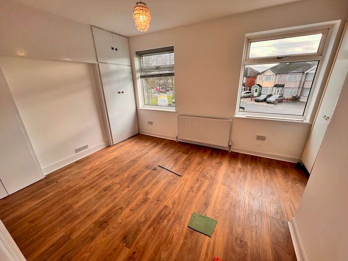 3 Bedroom Terraced House To Rent In Woodfield Road, Waltham Cross, EN8