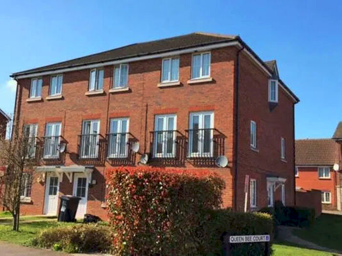 5 Bedroom House To Rent In Queen Bee Court, Hatfield, AL10