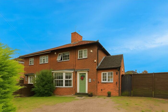 3 Bedroom Semi Detached House For Sale In Lickhill Road North, Stourport-On-Severn, DY13