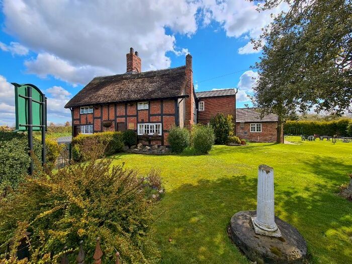 Detached House For Sale In The Hollybush, Warrington Road, Northwich, CW8