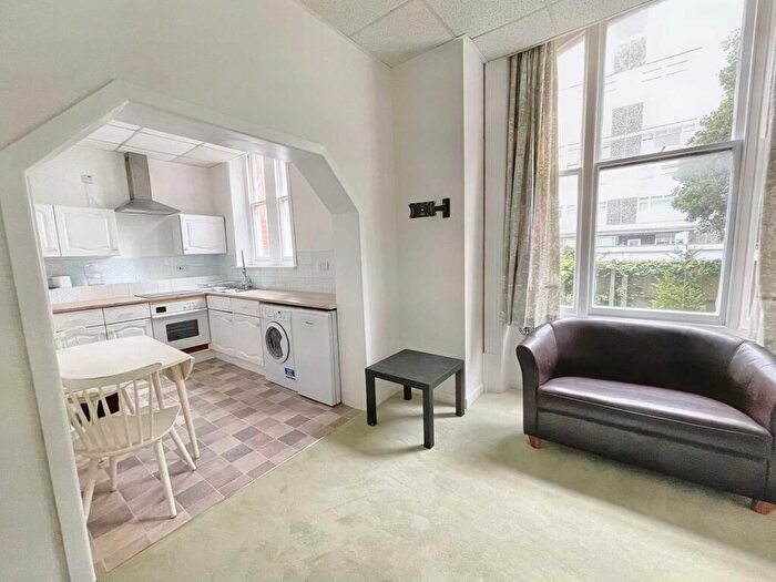 Flat To Rent In Durley Gardens, Bournemouth, BH2