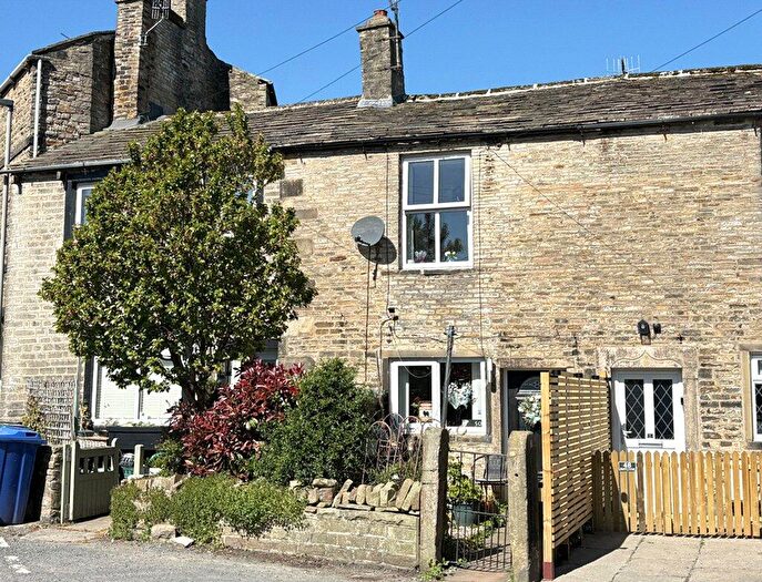 2 Bedroom Terraced House For Sale In Main Street, Cononley, BD20