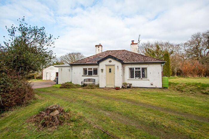 4 Bedroom Bungalow For Sale In Harp Lane, Aylesbeare, EX5