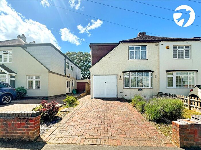 3 Bedroom Semi Detached House For Sale In Heathwood Gardens, Swanley, Kent, BR8