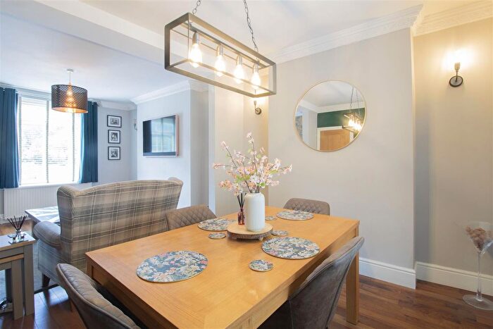 2 Bedroom End Of Terrace House For Sale In Commercial Road, Ynysddu, Newport, NP11