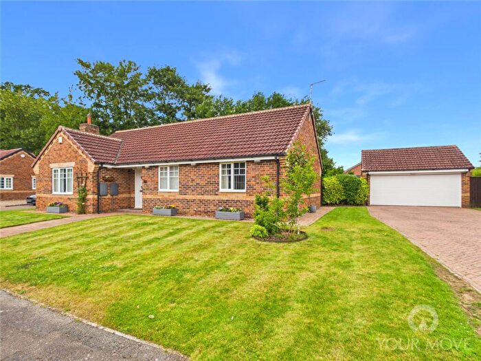 3 Bedroom Bungalow For Sale In Craigmiller Park, Darlington, Durham, DL3