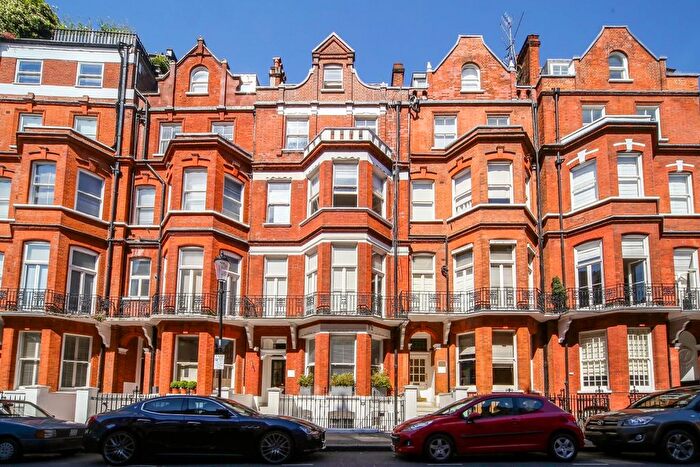 3 Bedroom Flat For Sale In Egerton Gardens, Knightsbridge, SW3