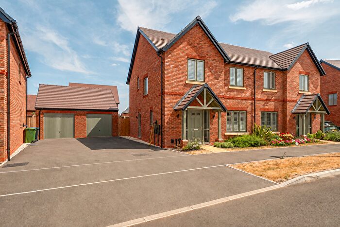 4 Bedroom Detached House For Sale In Woodman Close, Stratford-Upon-Avon, CV37