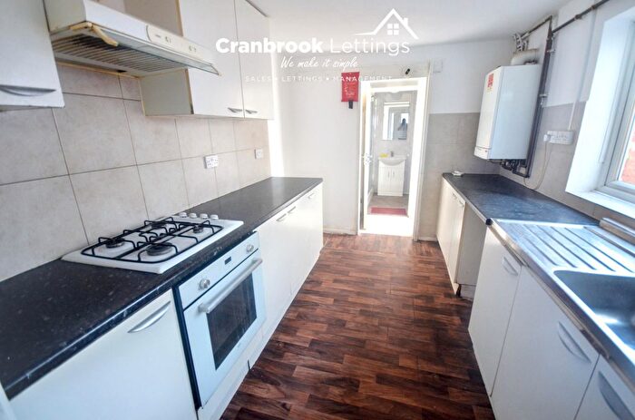 3 Bedroom Terraced House For Sale In Oakfield Road, E6