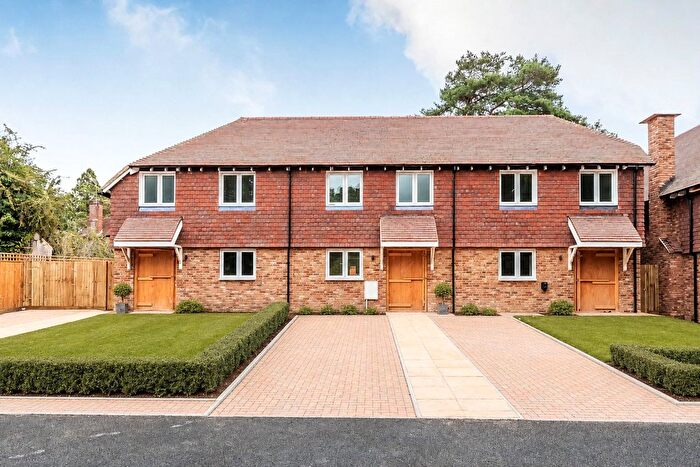 3 Bedroom Terraced House For Sale In Elstead, Godalming, Surrey, GU8