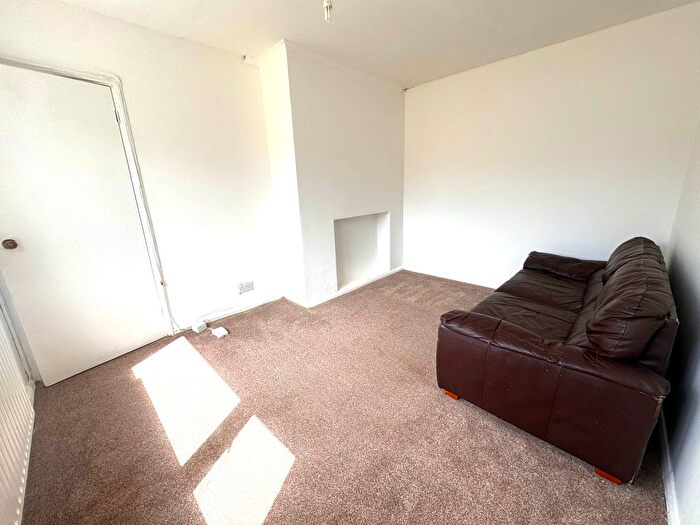 3 Bedroom Property To Rent In Fladbury Crescent, Birmingham, B29