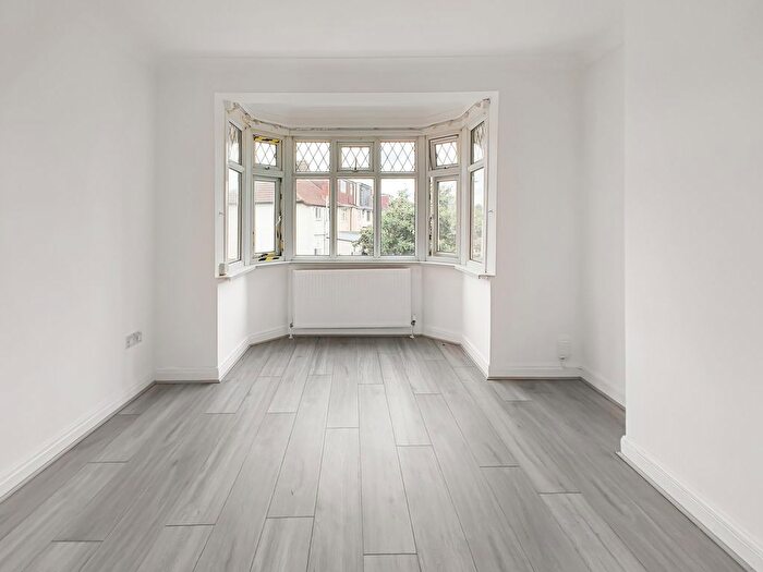 3 Bedroom Terraced House To Rent In Hounslow, TW3