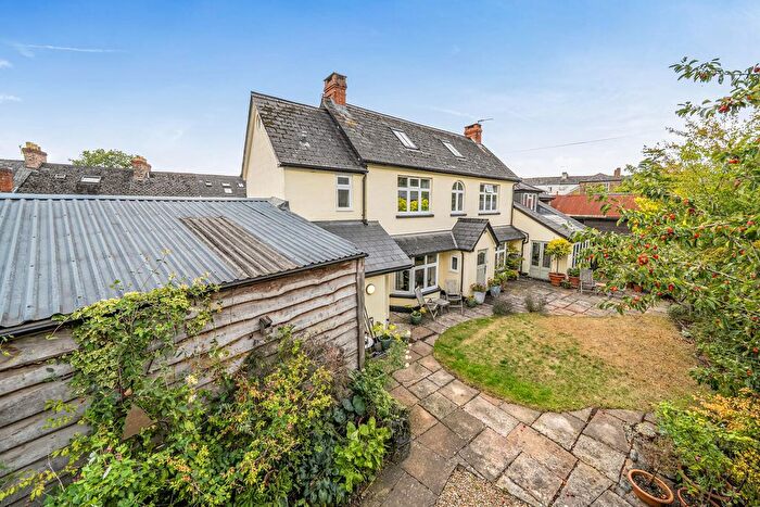 5 Bedroom Detached House For Sale In Silver Street, Bampton, Tiverton, EX16