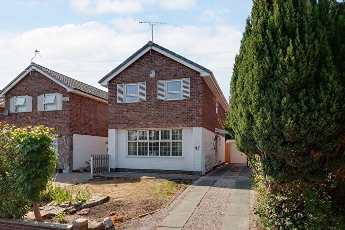 3 Bedroom Detached House For Sale In Langport Drive, Vicars Cross, CH3