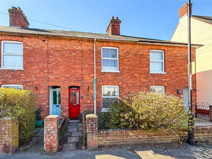 2 Bedroom Terraced House For Sale In Stanpit, Christchurch, Dorset, BH23