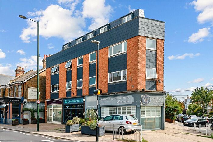 2 Bedroom Flat For Sale In Crown Road, St Margarets, Twickenham, TW1