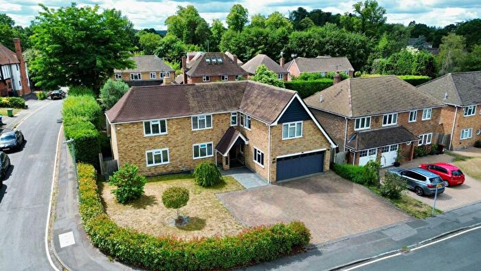 4 Bedroom Detached House For Sale In The Ridgeway, Bracknell, Berkshire, RG12
