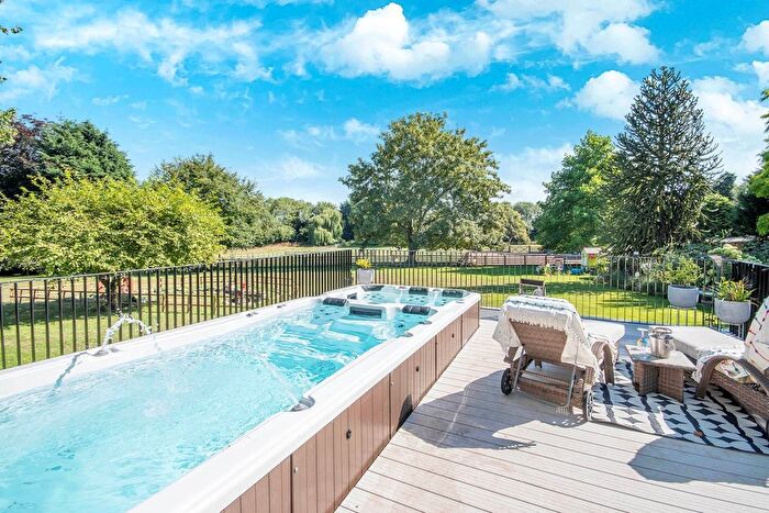 3 Bedroom Detached House For Sale In Beckingham Road, Walkeringham, Doncaster, DN10