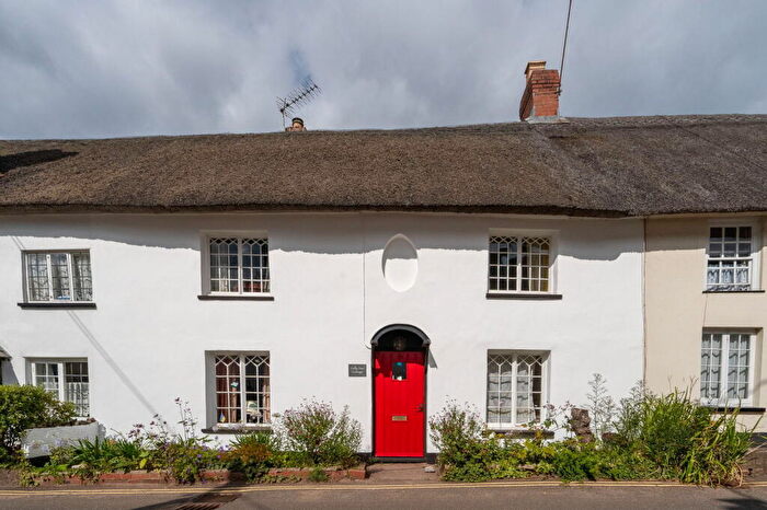 3 Bedroom Cottage For Sale In High Street, East Budleigh, Budleigh Salterton, EX9