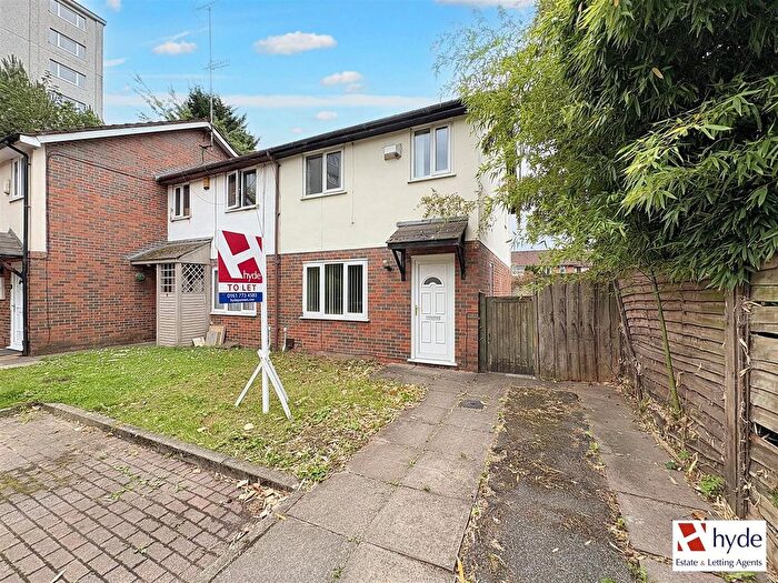 3 Bedroom Semi-Detached House To Rent In Lamorna Close, Salford, M7