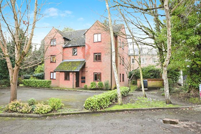 2 Bedroom Flat For Sale In Bradford Street, Chelmsford, CM2