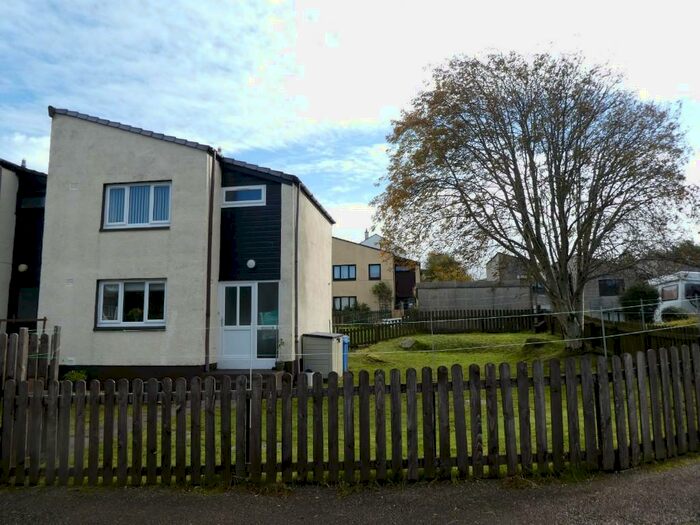 2 Bedroom End Of Terrace House For Sale In Inver Park, Lochinver, IV27