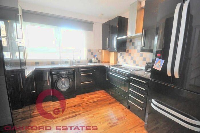 3 Bedroom Flat To Rent In Ampthill Square, Euston, NW1
