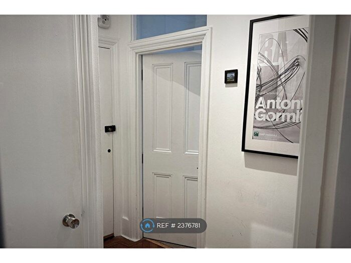 2 Bedroom Flat To Rent In Creighton Avenue, London, N10