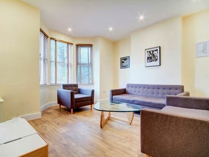 5 Bedroom Terraced House To Rent In Booth Avenue, Manchester, M14