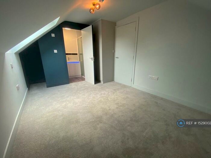 2 Bedroom Maisonette To Rent In Longfleet Road, Poole, BH15