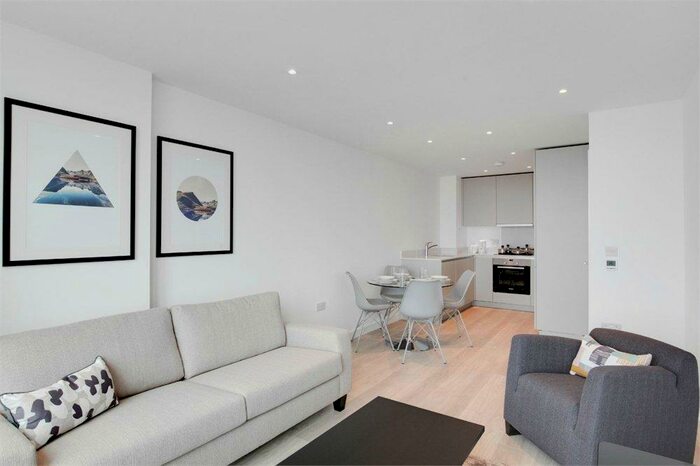 1 Bedroom Apartment To Rent In Pinnacle Apartments, Saffron Central Square, Croydon, CR0